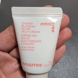 INNISFREE Cherry Blossom Glow Tone-Up Cream